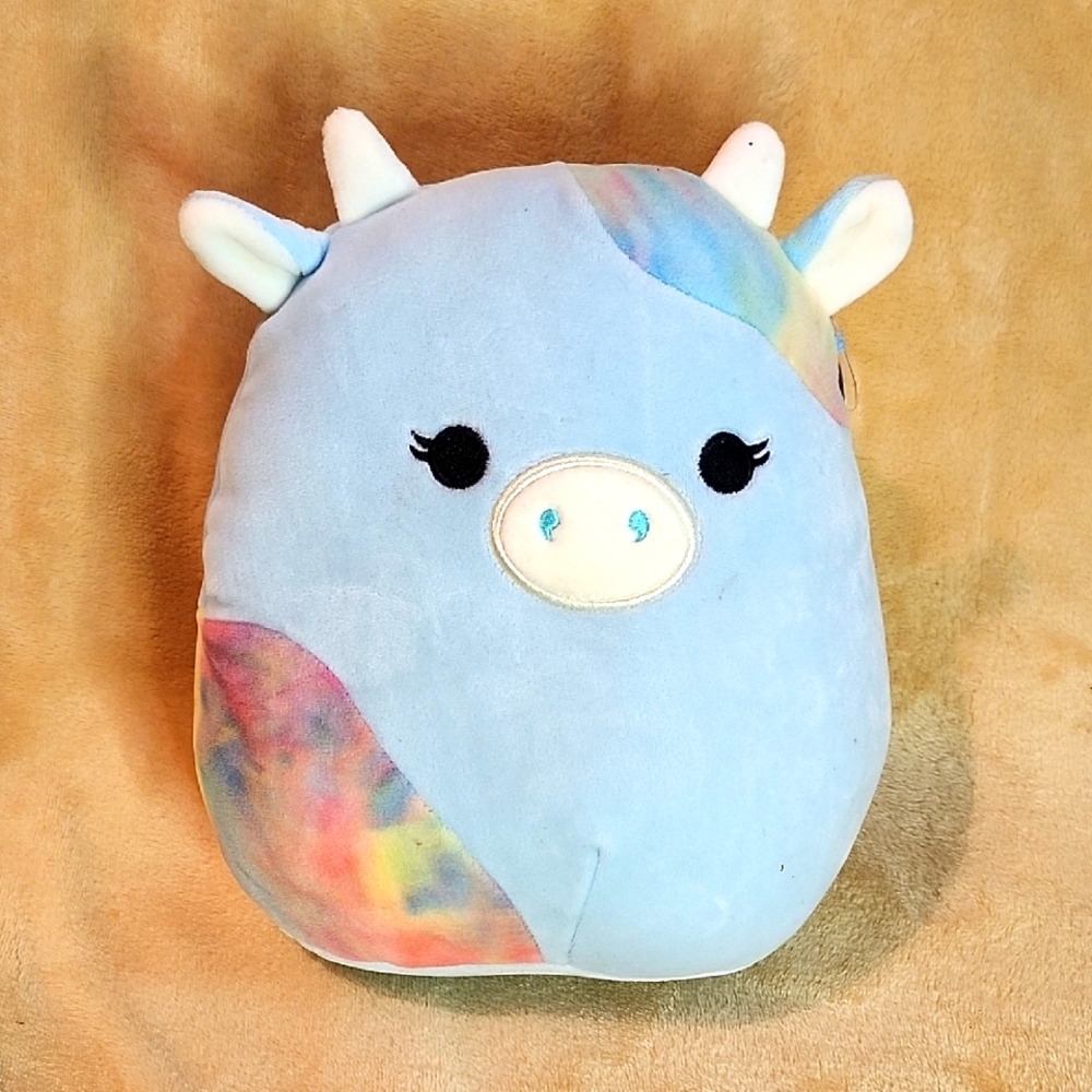 Squishmallow Caedia Cow